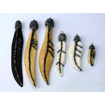 Hot Sale Leaf Fashion Bone Pendant with Rhinestone Caps